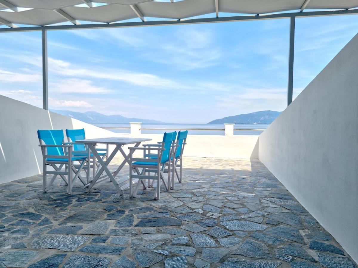Epipleon Luxury Suites -102- Δωμάτιο 45Τμ Με Βεράντα 35Τμ Μπροστά Στη Θάλασσα Nafpaktos エクステリア 写真
